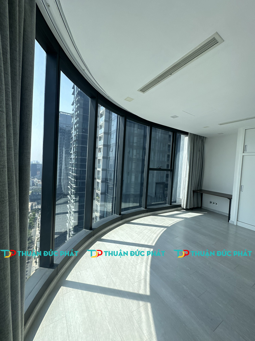 Căn hộ Vinhomes Golden River cho thuê view vòng cung 180 độ ngoạn mục