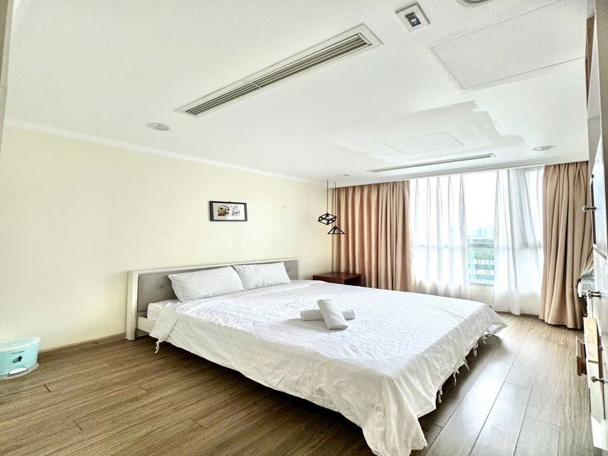 Cho thuê căn hộ Vinhomes Central Park Landmark 3 3 Phòng Ngủ 94m2